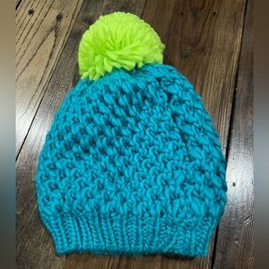 OLD NAVY • NWT toddler chunky knit fleece lined toque with pompom winter snow